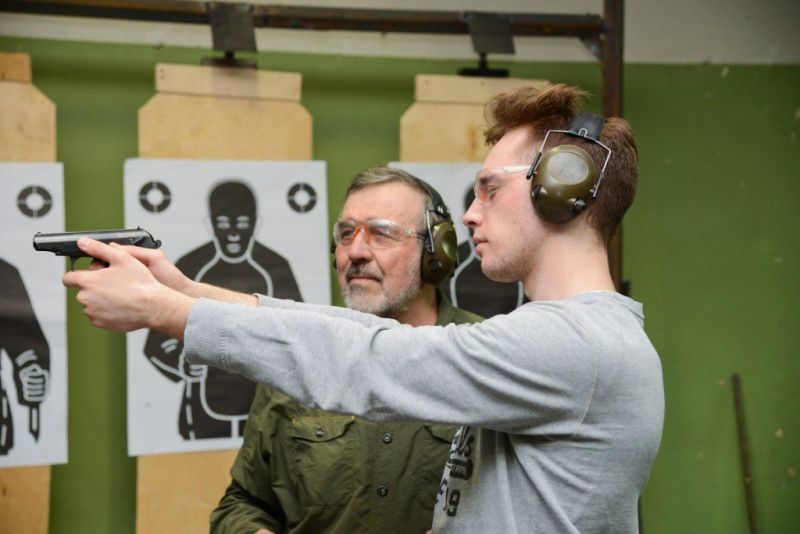 Обучение стрельбе из пистолета с инструктором